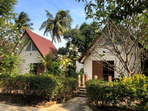 Varinah Resort Location Guide: From Sam Roi Yot to Prachuap Khiri Khan